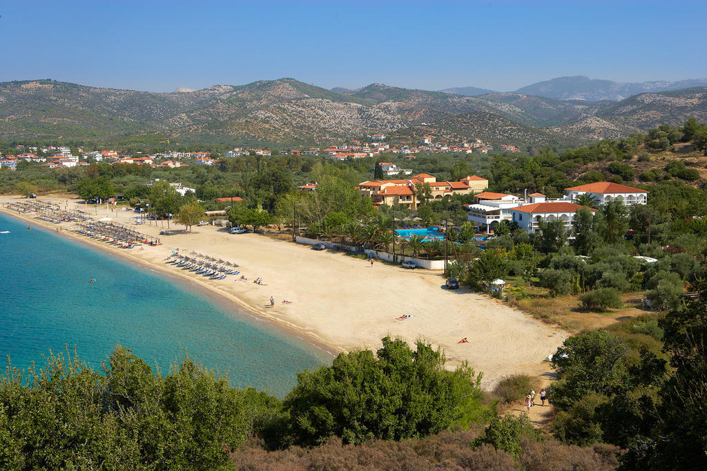 Kamari Beach Hotel Potos Exterior foto